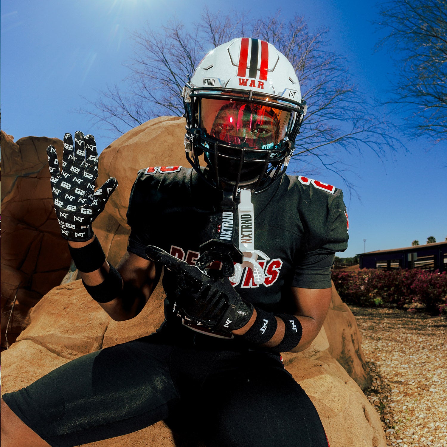 NXTRND VZR3® Football Visor Clear Red